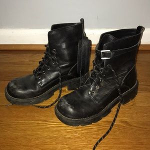 vintage nine west chunky combat boots